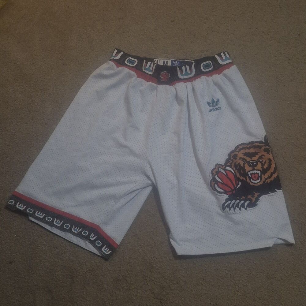 Adidas Vancouver Grizzlies NBA Basketball Shorts Mens Medium White Mesh Vintage
